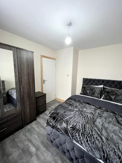 Luxury 3 Bed 3 Bedroom House Harborne 伯明翰 外观 照片